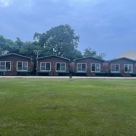 Vrindavan Greens Resort Udaipur Buitenkant foto