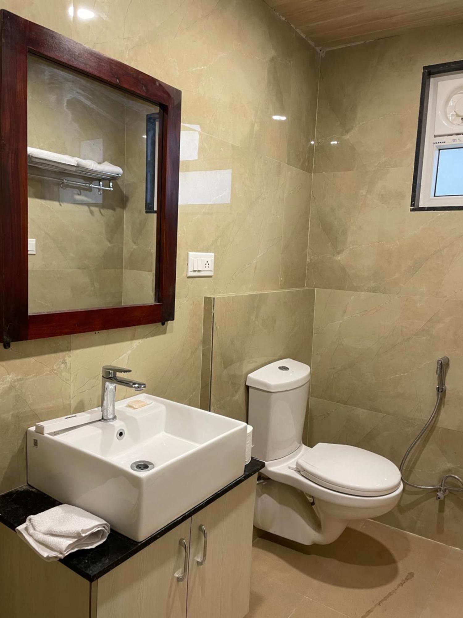 Vrindavan Greens Resort Udaipur Buitenkant foto