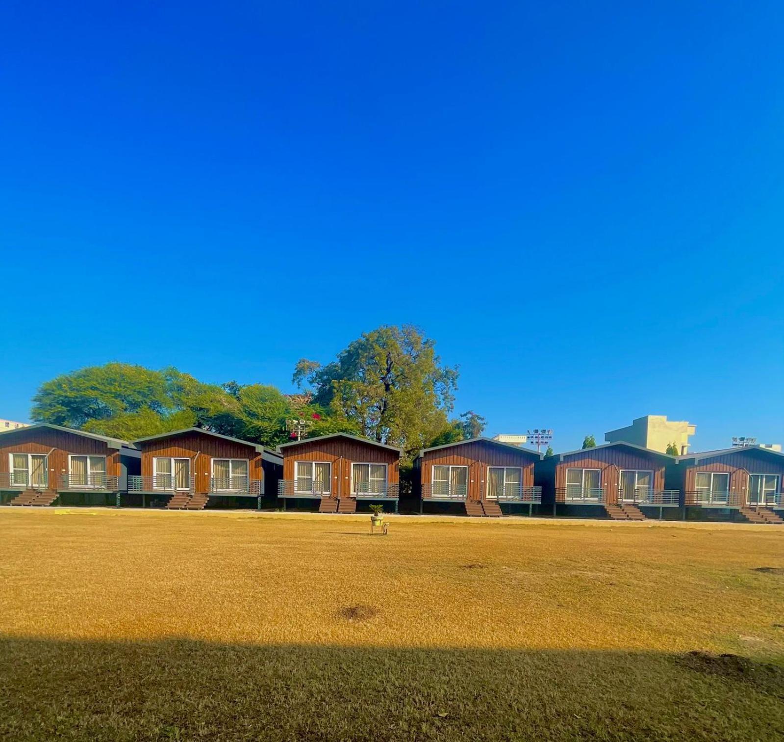 Vrindavan Greens Resort Udaipur Buitenkant foto