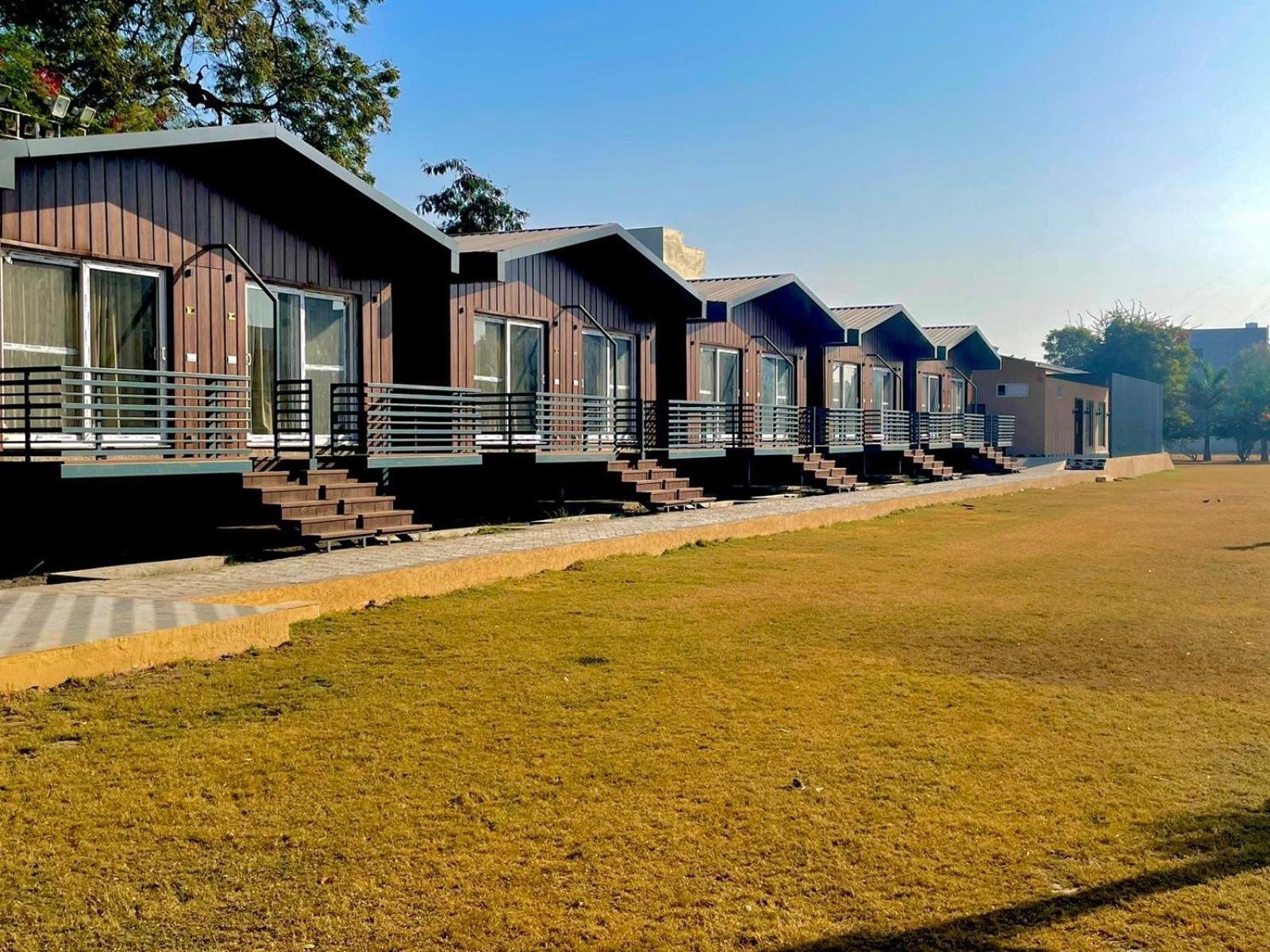 Vrindavan Greens Resort Udaipur Buitenkant foto