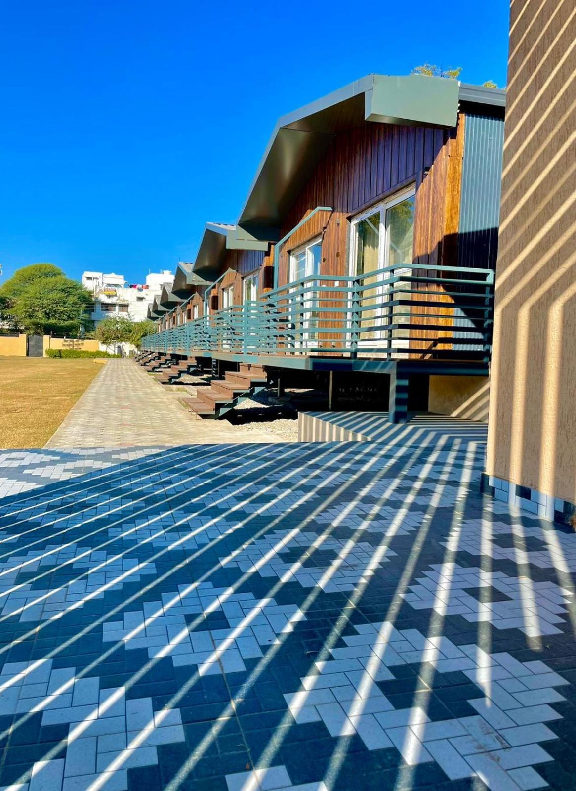 Vrindavan Greens Resort Udaipur Buitenkant foto